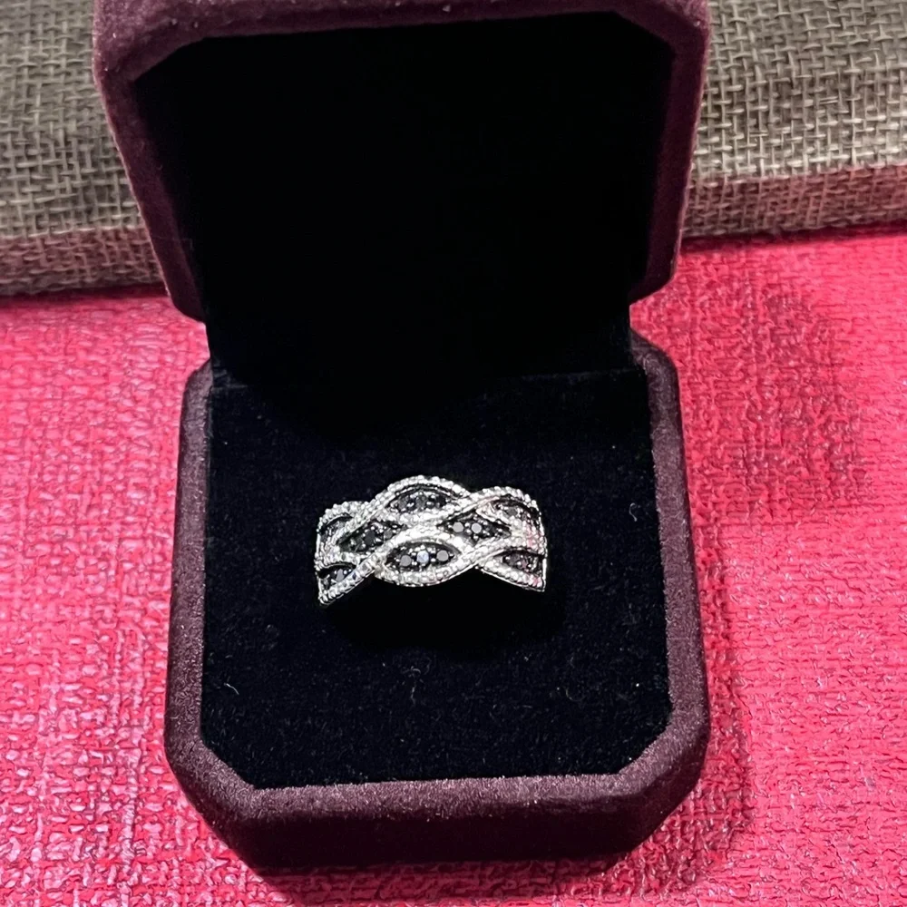 Kay Jeweler Loved Authentic Black Sapphire & Sterling Silver Criss-Cr…